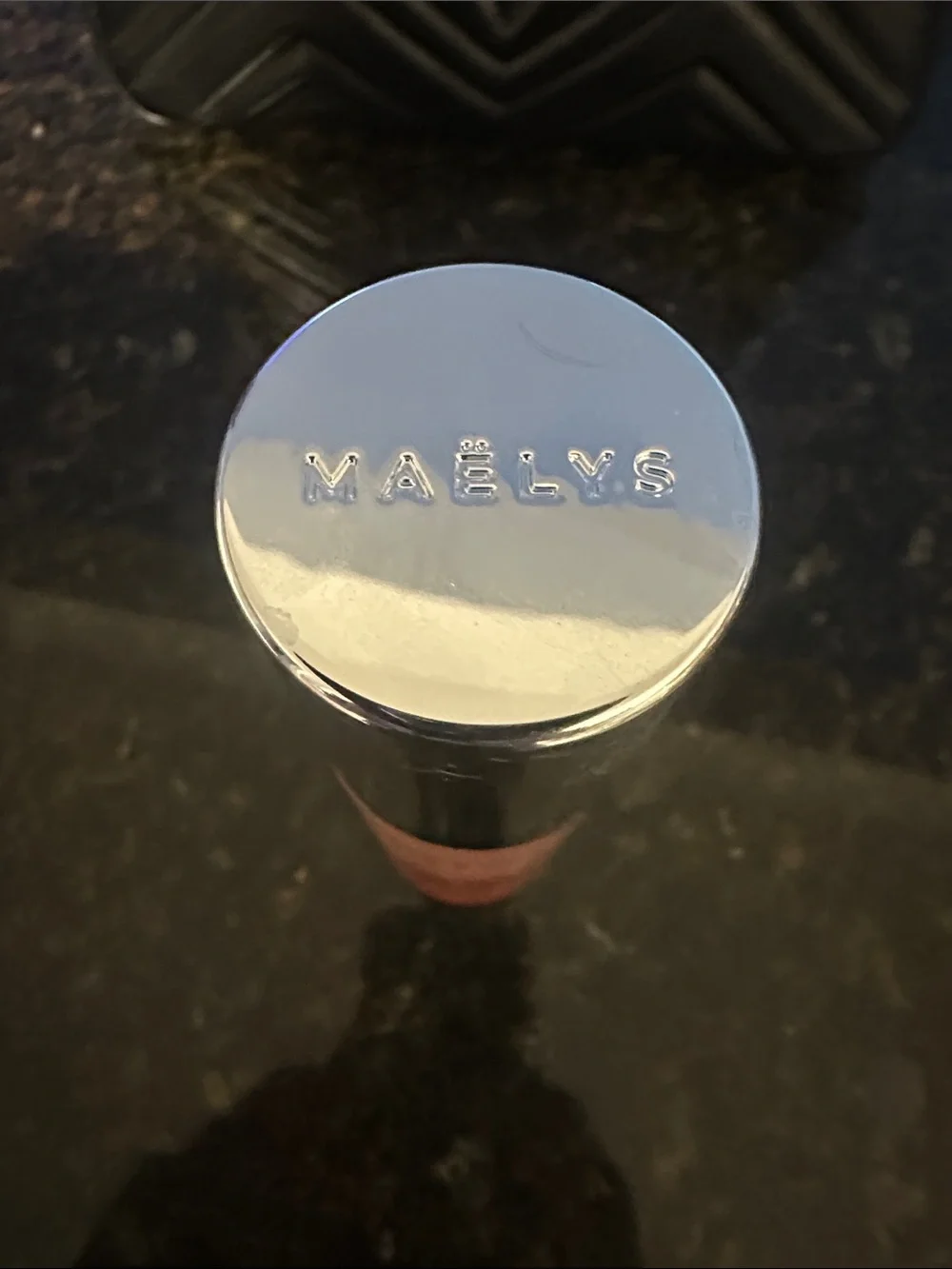 MAËLYS B-Glossy Smoothing Body Serum - Pink